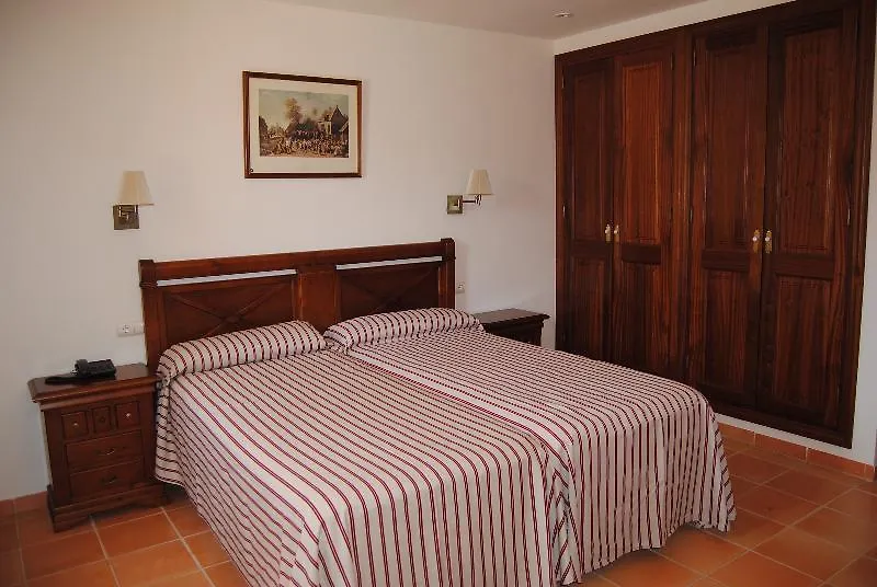 Hotel Rural Es Riquers Porreres 0*,